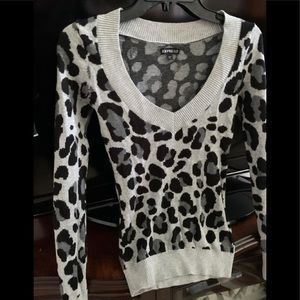 Express sweater cozy and perfect for fall 😍